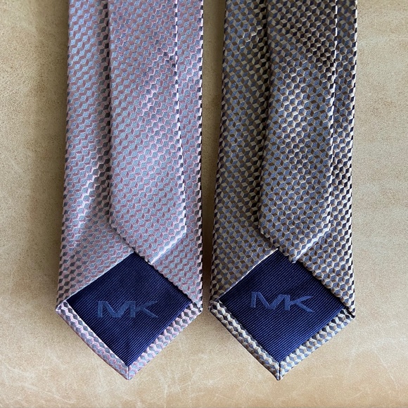 Set of Two MICHAEL KORS Men's Ties Office Classic Minimalist Designer - Picture 3 of 6